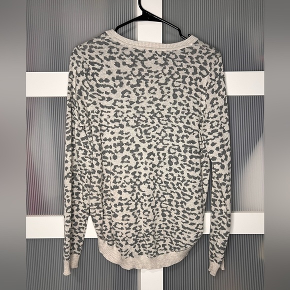 Women’s Grey Leopard Print Sweater - Picture 6 of 6